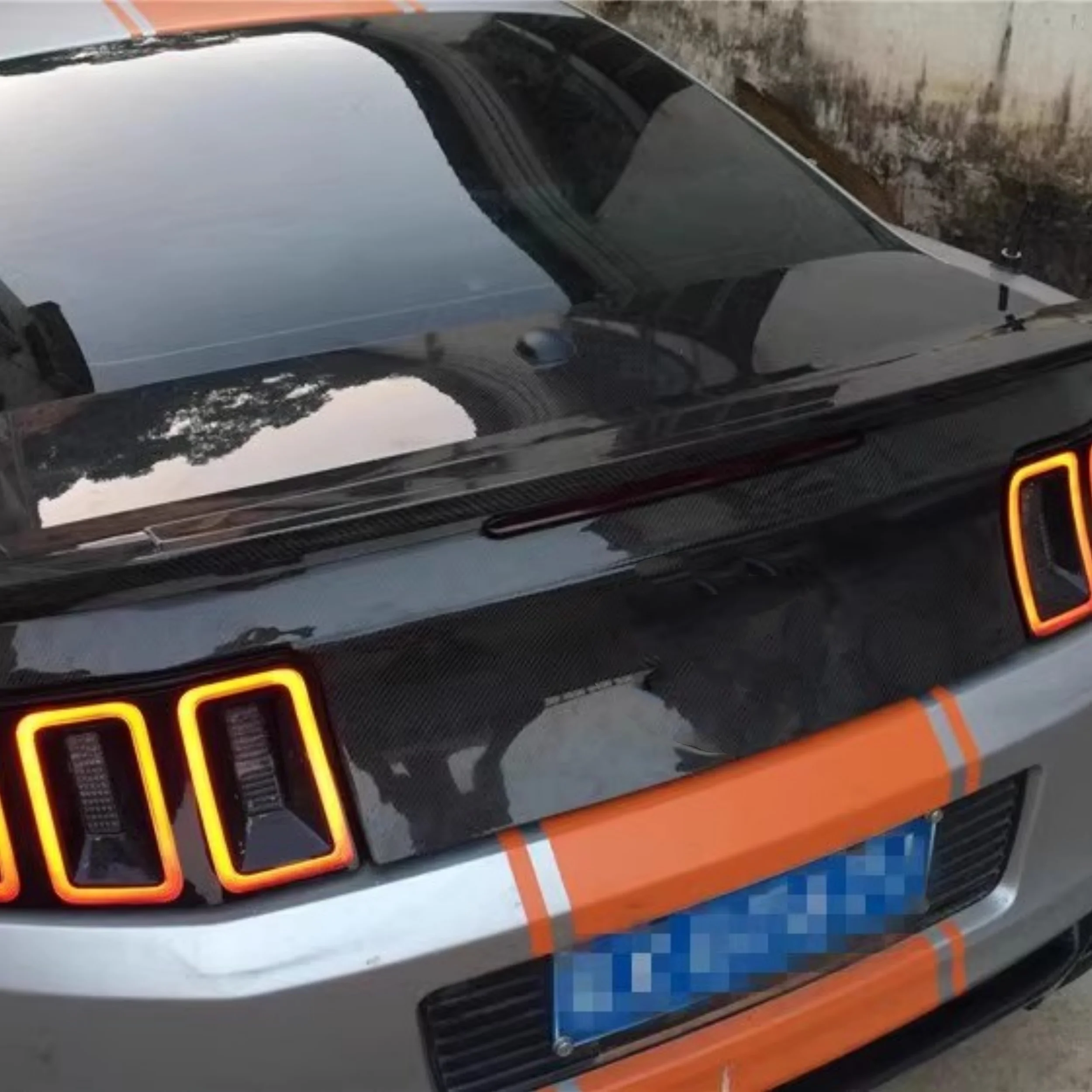 Фото Задний спойлер из углеродного волокна в сборе для Ford Mustang 09-14, модифицированный стиль GT500, заднее крыло, автомобильные аксессуары №2