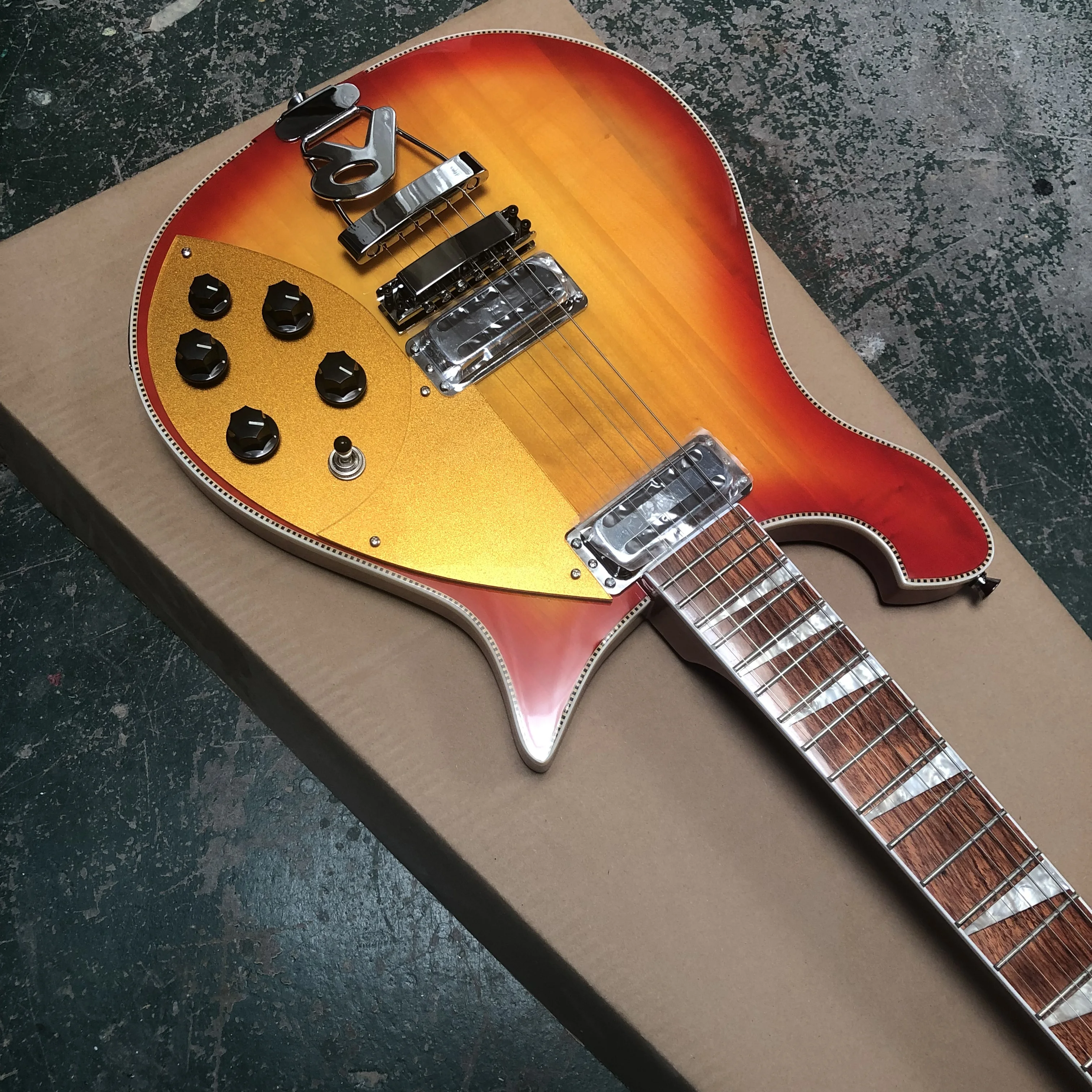 Электрогитара серии Rick 660, цвет Sunburst, осветленная связь для корпуса, в наличии на продажу