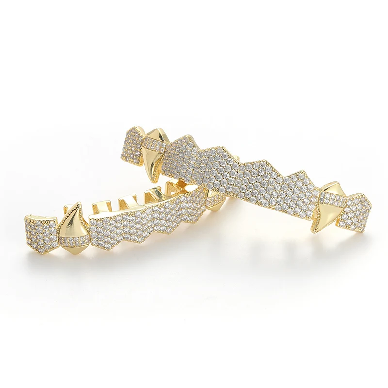 Хип-хоп 5A+ CZ Stone Paved Bling Iced Out Vampire Fang Верхние нижние зубы Grillz Набор стоматологических грилей Мужские рэперские украшения