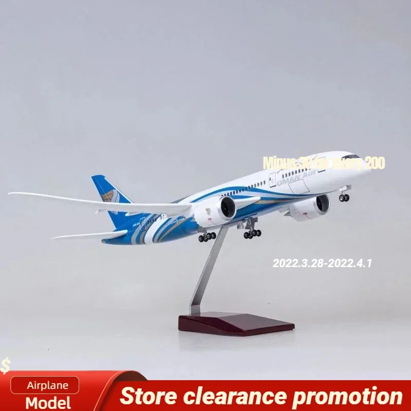 Фото Лидер продаж, масштаб 1/130, 47 см, самолет 787 B787, Оман, авиакомпания W, свет и колесо, литая под давлением пластиковая смола, модель самолета, игрушка №2
