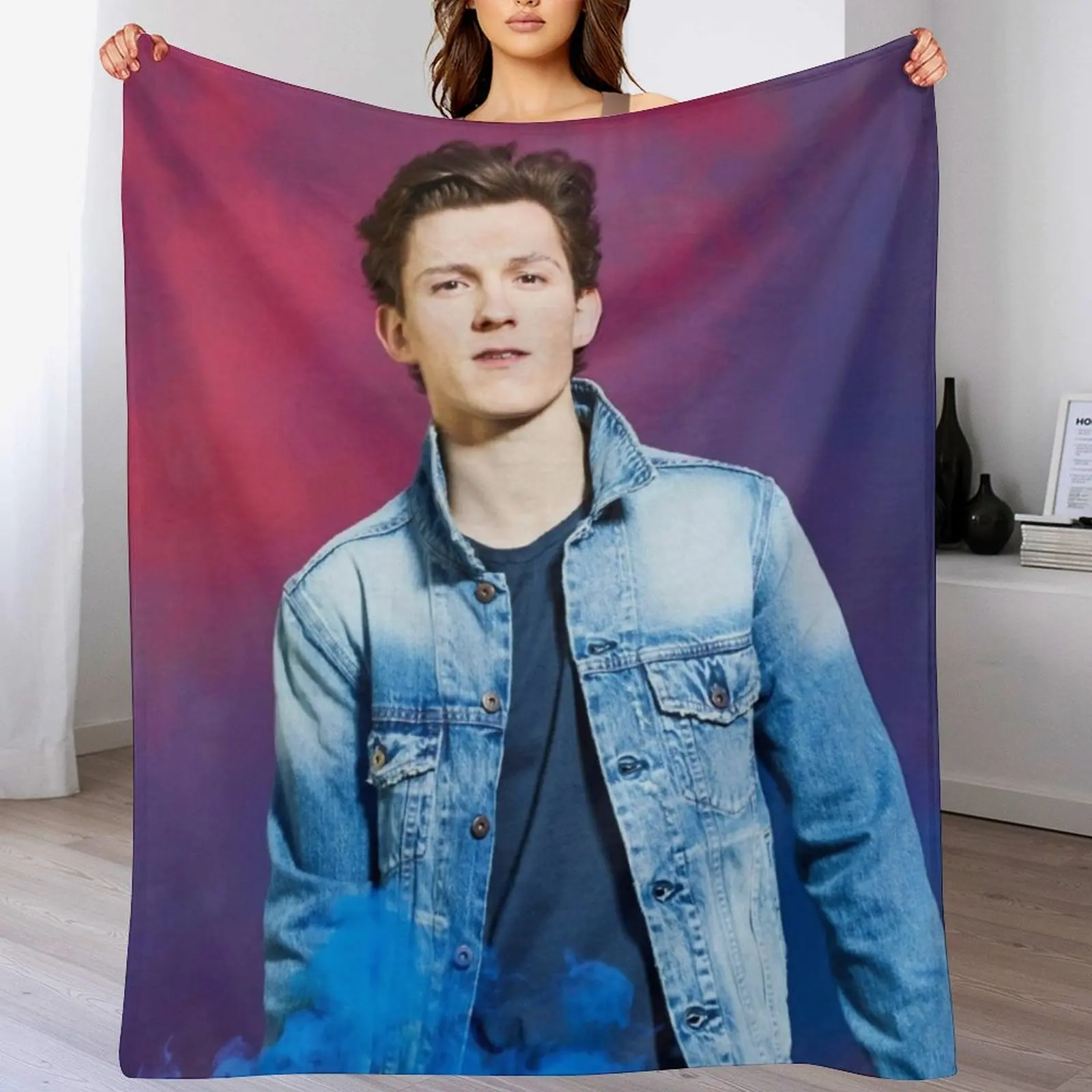 Дизайнерские тонкие одеяла Tom Holland