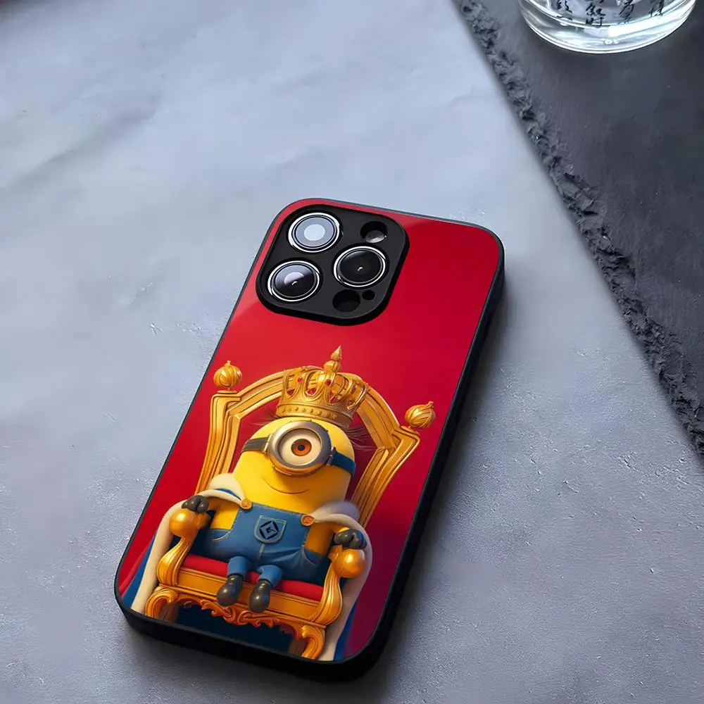 Фото Чехол M-Миньоны из закаленного стекла для iPhone 13 14 12 15 11 Pro XS Max Plus Mini X XR 8 7 6s SE2020 №3