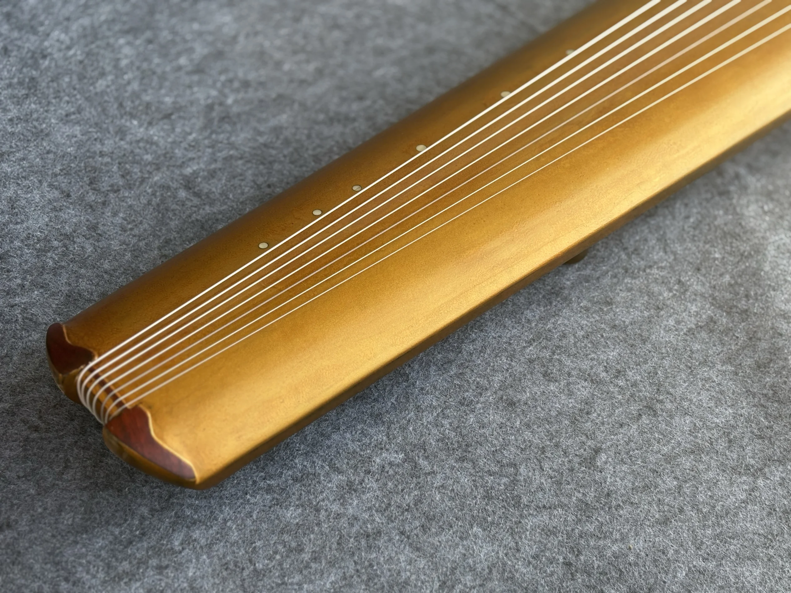 Фото Guqin золотые китайские струнные инструменты в хаотическом стиле №2