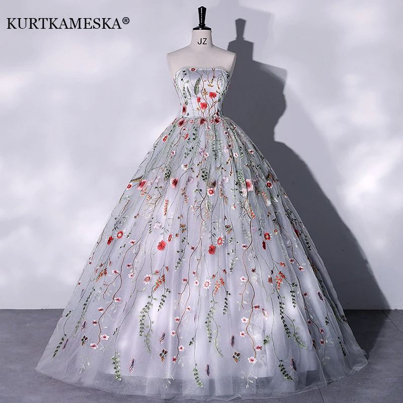 Сексуальное платье Quinceanera без бретелек, новые светло-серые пышные платья для выпускного вечера, вышитые маленькие цветы, Vestido De Debutante, большие размеры
