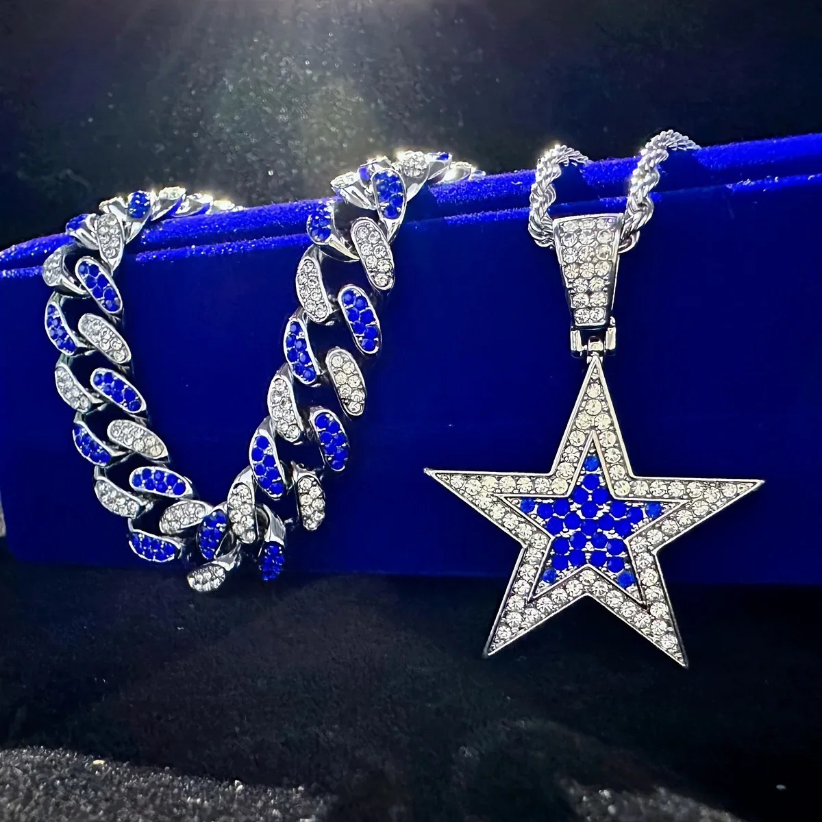Фото 3pcs Sparkling Dazzling Pendant Necklaces - Imitation Diamond Studs, Astral Glamour Star Decor, Bold Hip-hop Cuban Chains №2