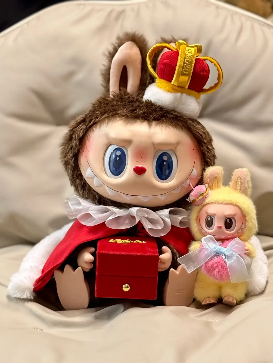 Фото Оригинальный Pop Mart LABUBU King and Queen Chess Adventure, виниловая слепая коробка, коллекция игрушек, украшение для дома, подарки-сюрпризы на складе №2