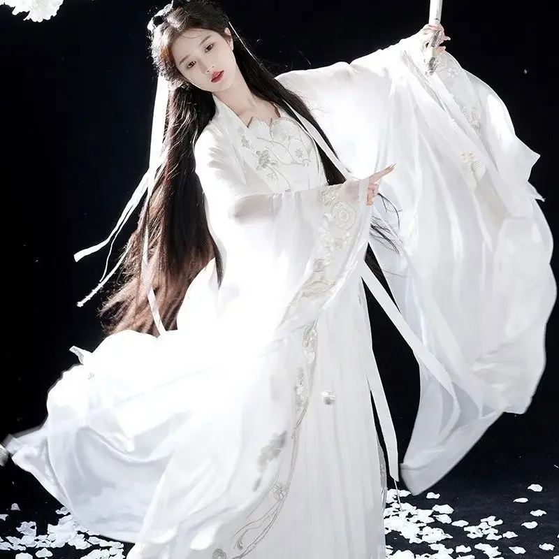 Фото Рыцарский древний костюм с вышивкой. Красивый новый женский костюм Hanfu. Высококачественный костюм Вэй, Цзинь, Южных и Северных династий. №4