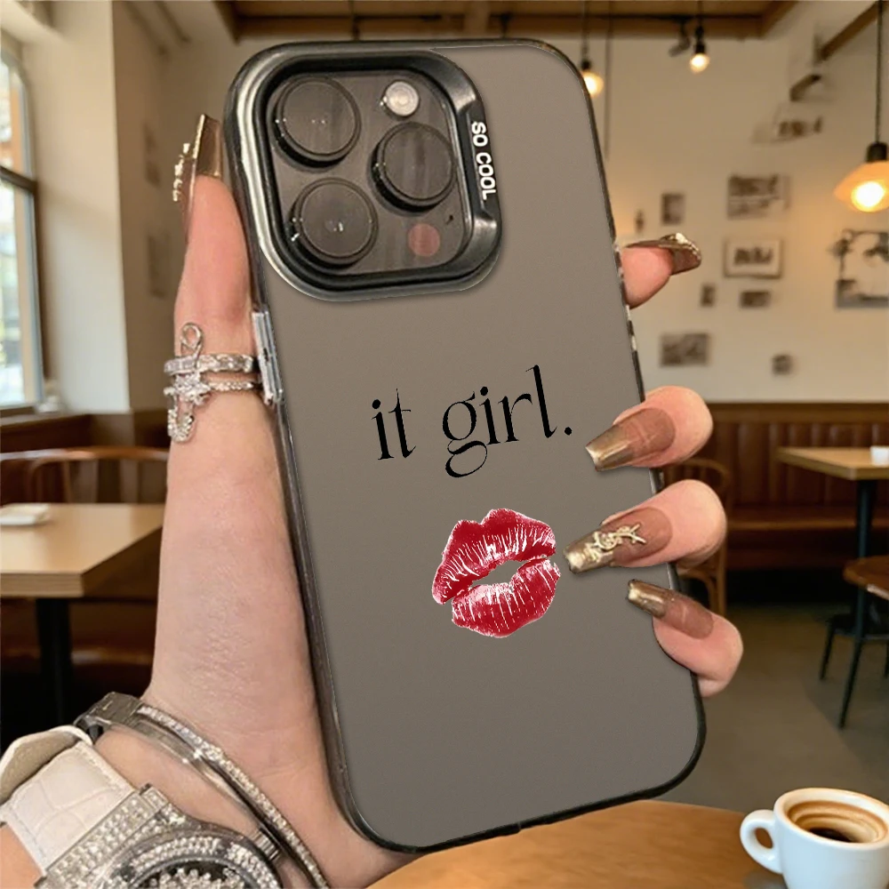 Противоударный чехол Red Lipstick Kiss с изображением 'it Girl' для Iphone 16, 15, 14, 13, 12, 11 Pro Max/Mini, твердый переплет премиум-класса с защитой от царапин