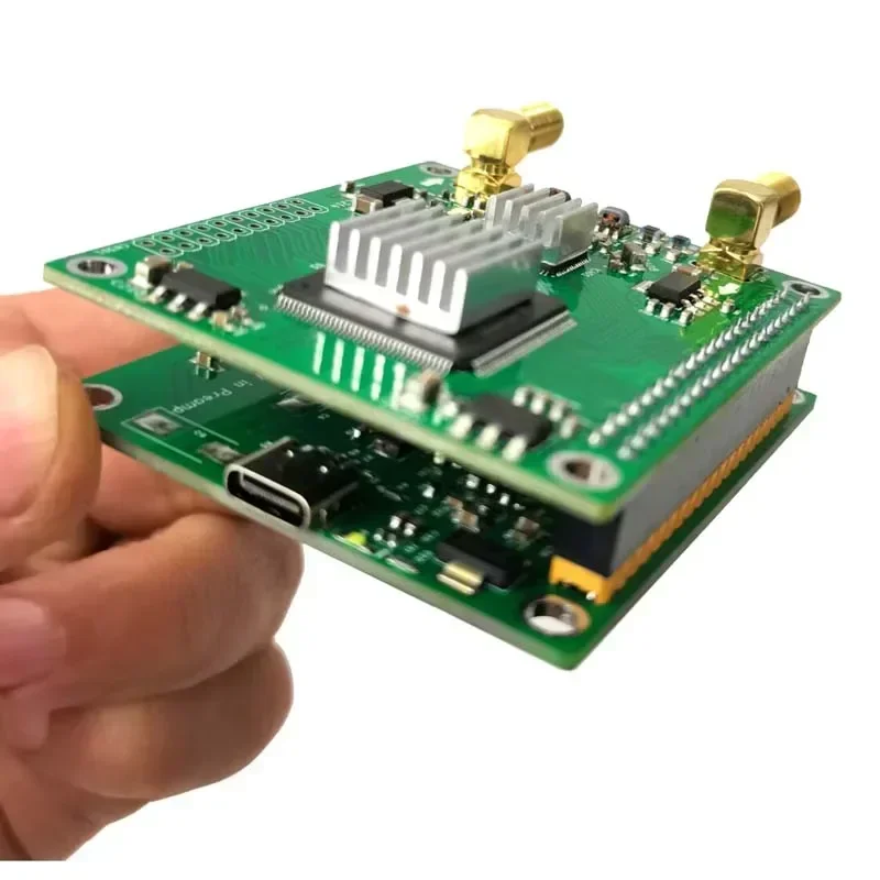 Для SDR Radioberry V2.0 B4 для Raspberry Pi 4, радиокарта, аналоговые устройства AD 986610 12-битный широкополосный модем CL25 и плата адаптера (art.: 3920cc7699bfa) - 3920cc7699bfa