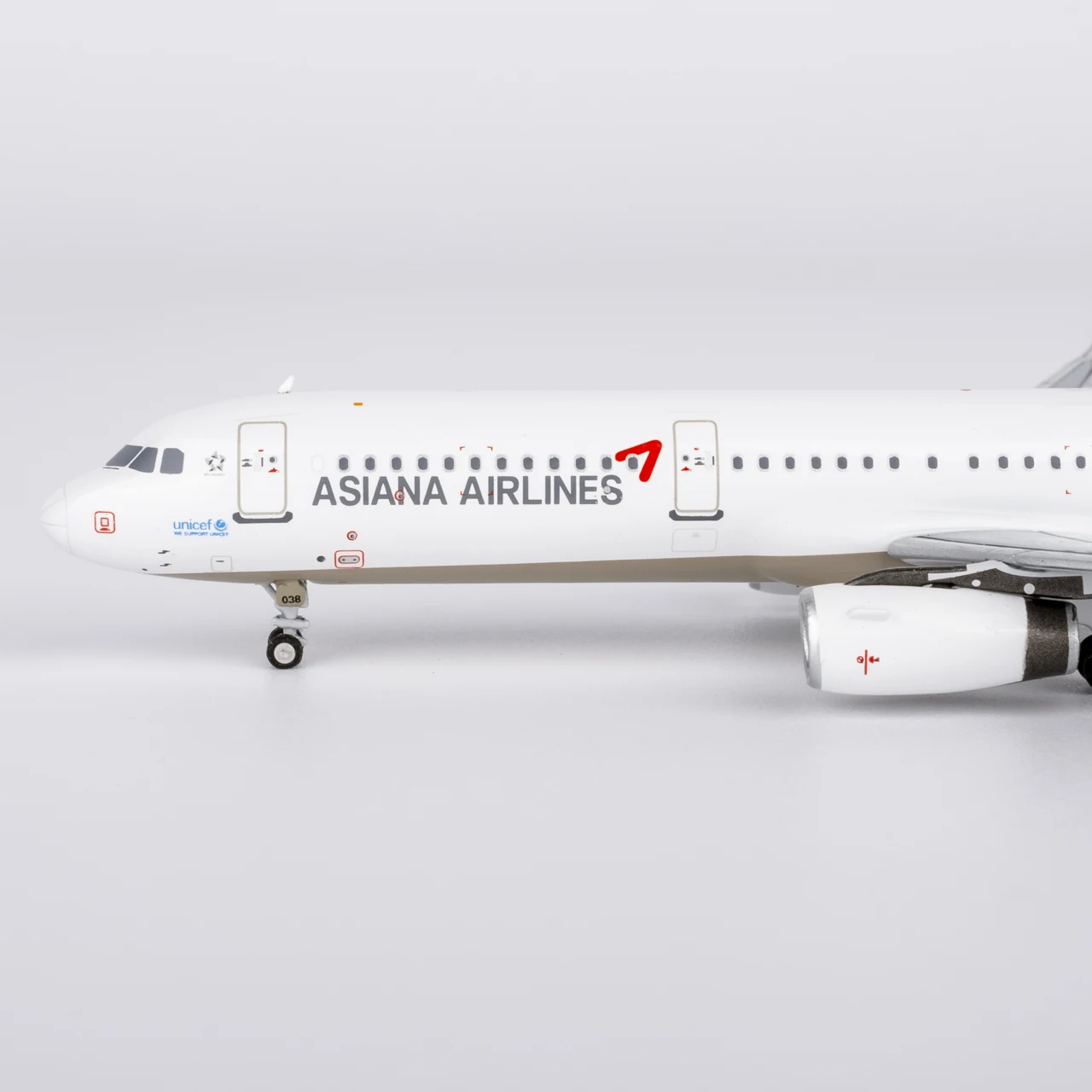 Фото 13126 Коллекционный самолет из сплава в подарок, модель NG 1:400 Asiana Airlines «StarAlliance», Airbus A321-200, литая под давлением модель самолета HL8038 №5