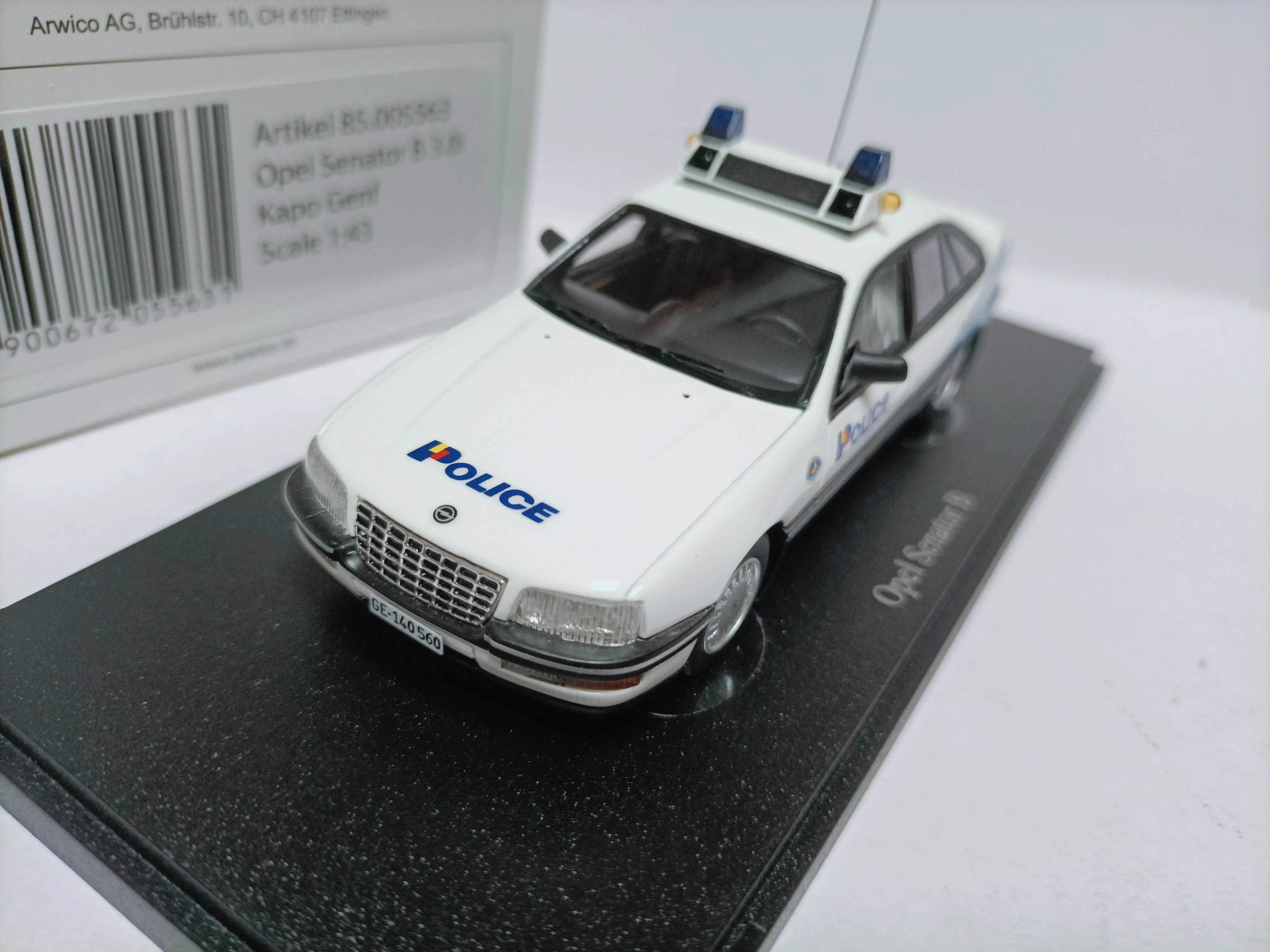 Оригинальная модель полицейского автомобиля Opel Riva Prison 1/43 Opel Senator B30i Kapo Genf
