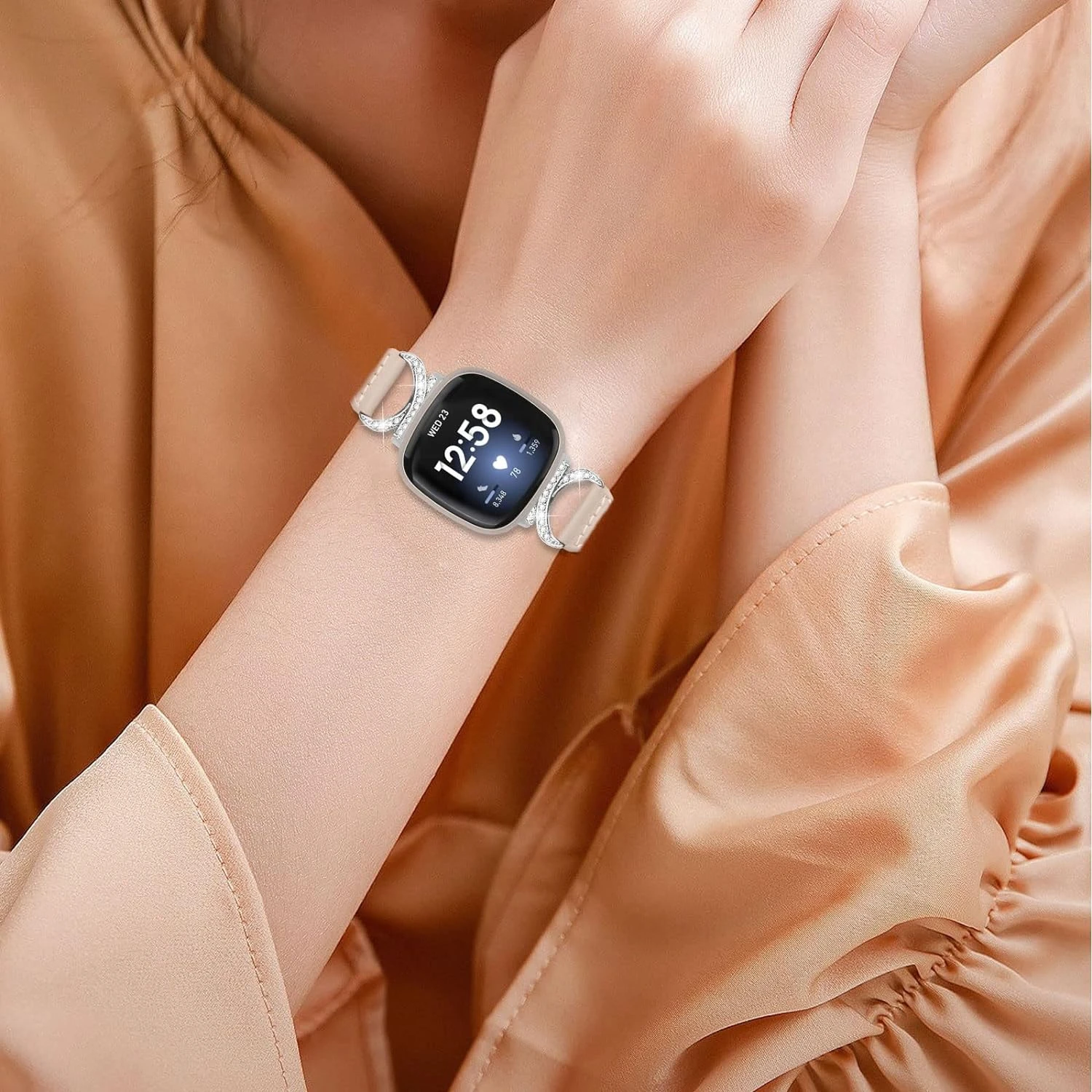 Фото Улучшите свой стиль с помощью роскошного браслета Fitbit из натуральной кожи-Сделайте свой образ шикарным и изящным стилем премиум-класса-Шаг Вверх №5
