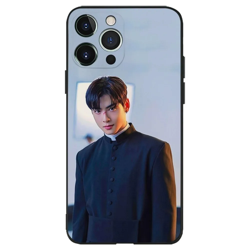 Фото C-Cha Eun Woo корейский актер чехол для телефона Apple iPhone, 13, 14,13,12,11,XS,XR,X,8,7,Pro,Max,Plus, мини Силиконовый Чехол черный №3