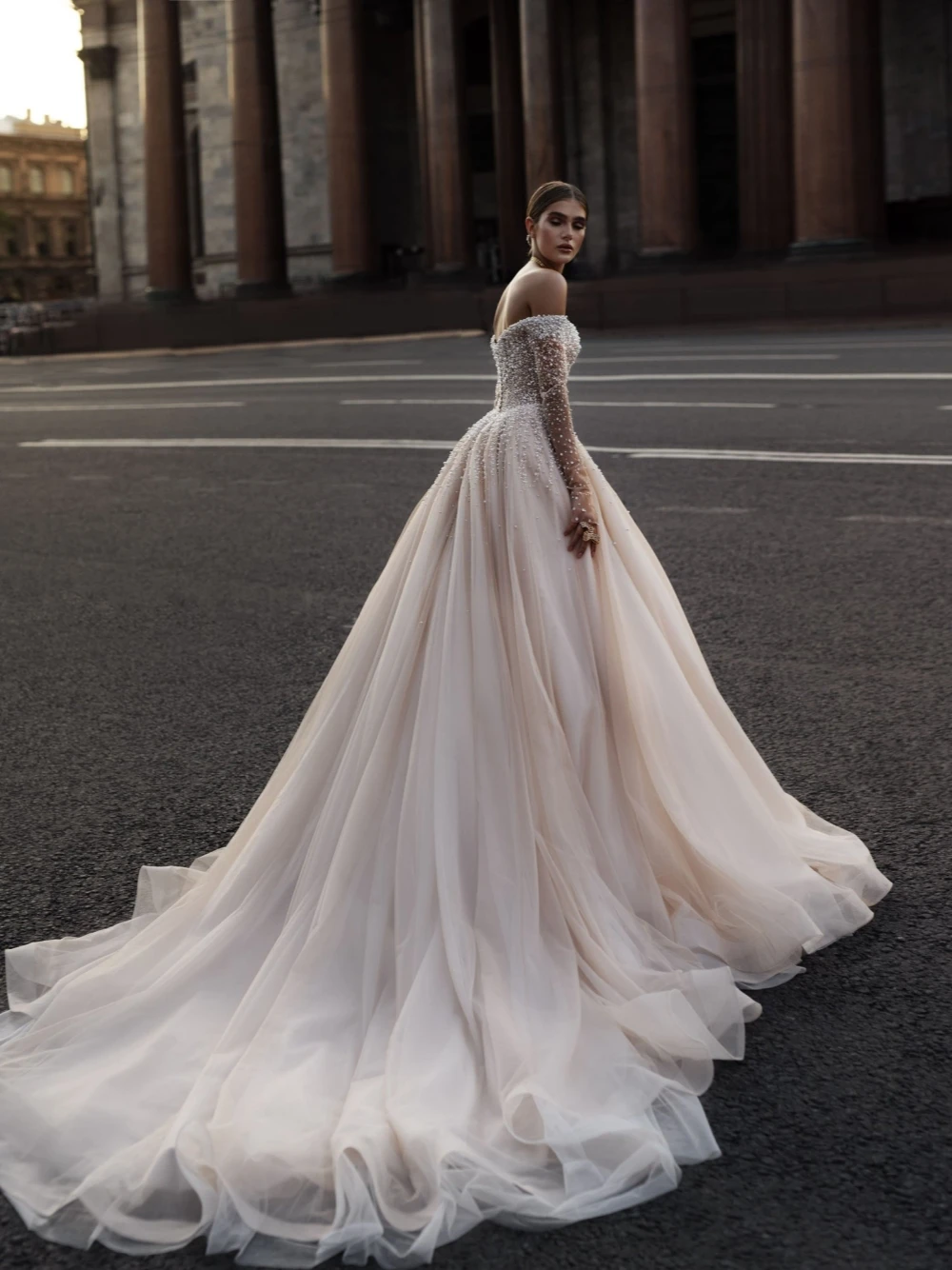 Фото Изящное свадебное платье с открытыми плечами, блестящее платье с жемчугом и блестками для невесты, роскошное длинное свадебное платье по индивидуальному заказу Robe De Mariée №5