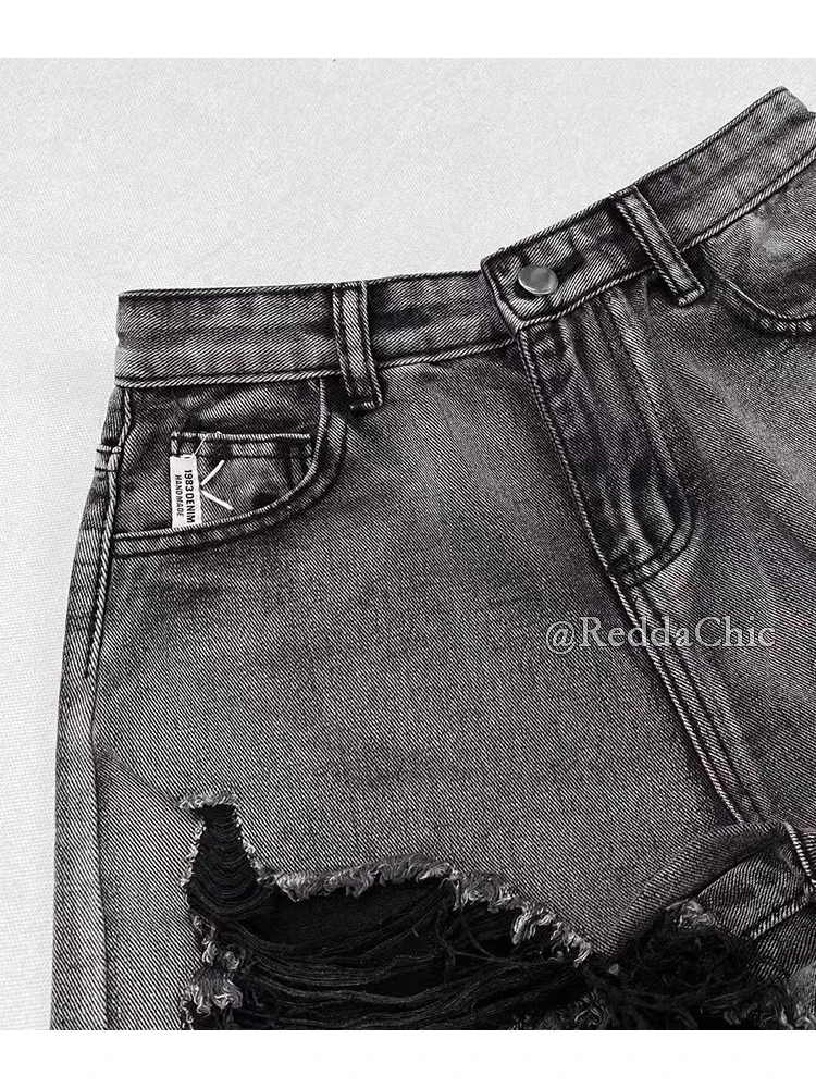 Фото REDDACHiC 2000-х годов потертые женские джинсовые шорты разрушенные черные потертые короткие брюки с высокой талией модная летняя уличная одежда в стиле панк в стиле гранж №5
