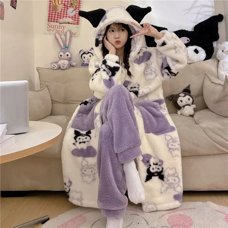 Фото Пижамы Sanrio, 2 шт., ночная рубашка с героями мультфильмов Kuromi, 2 шт., милые пижамы, новый стиль, зимняя коралловая бархатная утепленная домашняя одежда с капюшоном для девочек №2