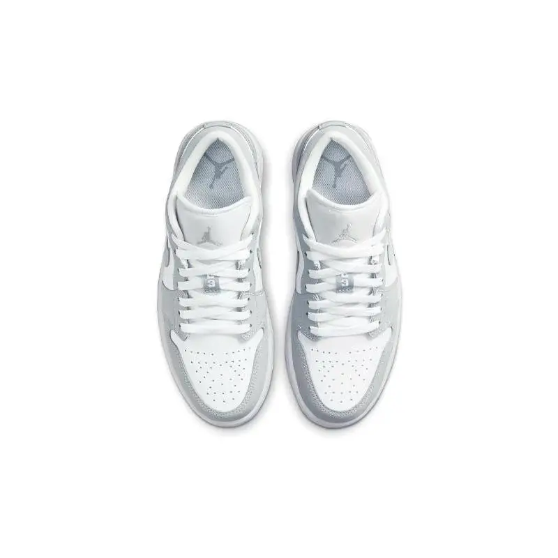Фото Женские кроссовки Nike Jordan 1 Low Wolf Grey №3
