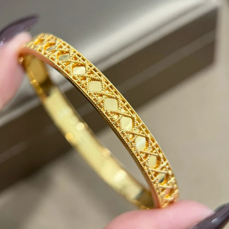 Фото Высококачественные браслеты Vine Lattice Bangle Шампанское Золото Премиум Feeling Браслет Алмазная решетка для лица Женский №4