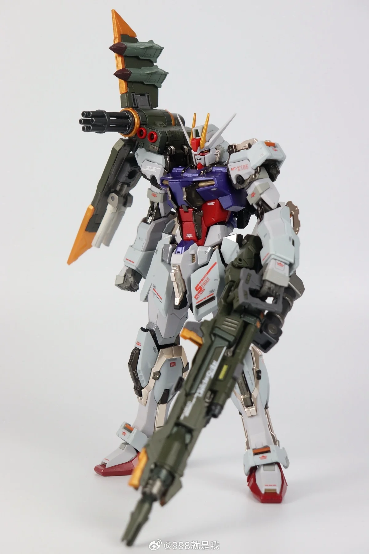 Фото Новый комплект сборной модели Daban 8829 MG 1/100 Strike MB Style, специальное покрытие, пусковая установка, меч Striker, фигурки, пластиковая модель №3