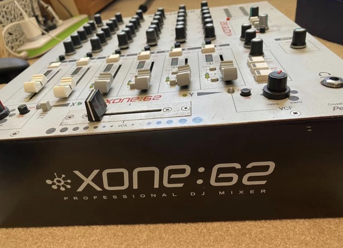 Фото Потребитель с низким потреблением энергии Allen & Heath Xone 62 №2