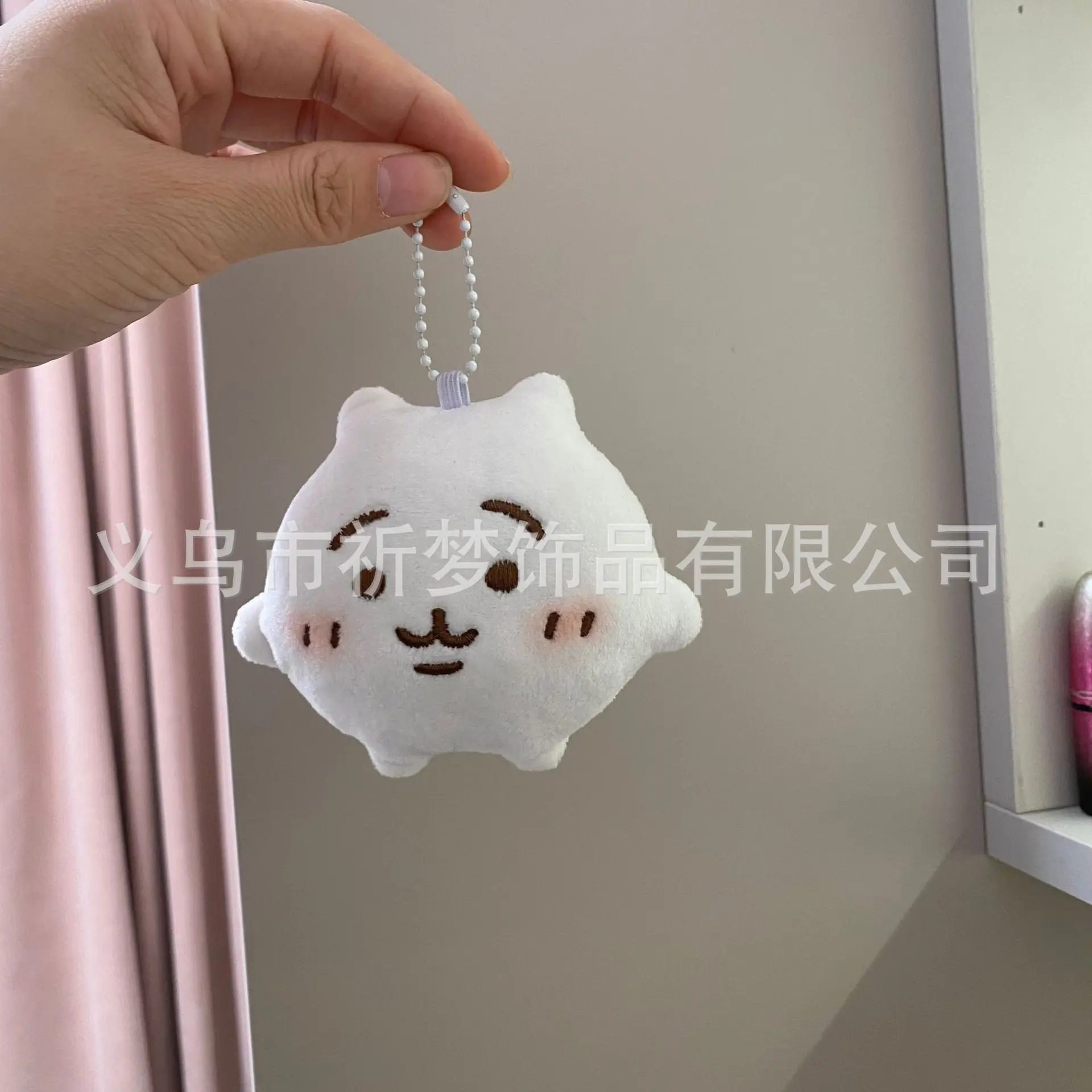 Фото MINISO Лидер продаж Chiikawa Hachiware плюшевая кукла милая и забавная плюшевая игрушка Усаги в подарок для девочек-школьников кулон подарок №4