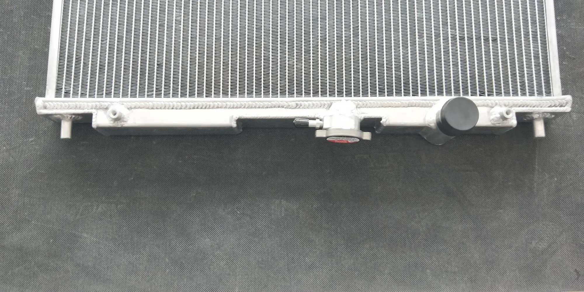 Фото Алюминиевый радиатор для MITSUBISHI PAJERO NJ NK NL 2,8 Turbo Diesel 1994 1995 1996 1997 1998 1999 2000 2001 2002 2003 2004 2005 №4