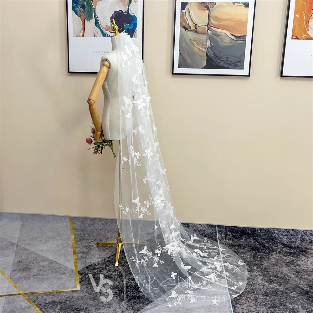 Фото Свадебная фата цвета слоновой кости с изысканным 3D кружевом-бабочкой длиной до пола, фата, однослойная с обрезанным краем и расческой для свадьбы №3