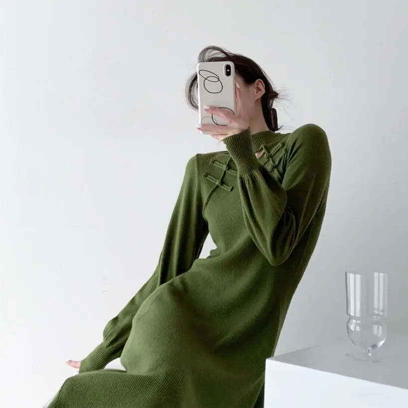 Осень 2024, новое улучшенное трикотажное платье Cheongsam в китайском стиле в стиле ретро, длинное платье Ципао с вырезами и рукавами-фонариками на талии
