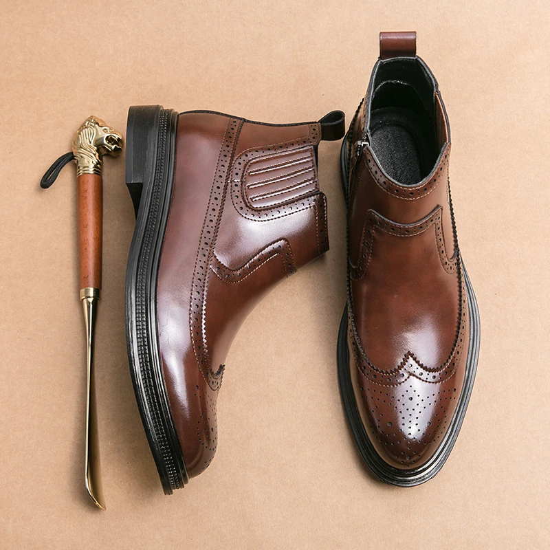 Фото Winter New Retro Brown Men's Ankle Boots Pointed High Quality Men's Leather Casual Shoes High Help Work Clothes Short Boots №3
