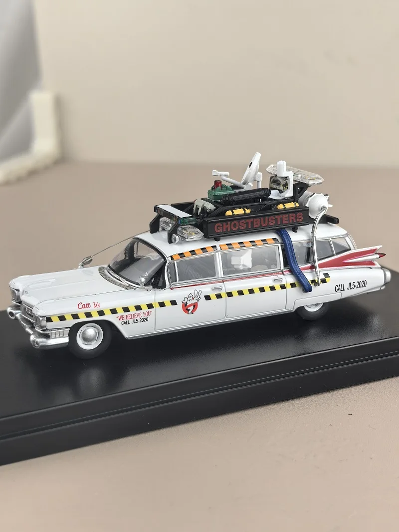 Фото Литой под давлением масштаб 1:64 Cadillac Miller Ecto-1 трюк модель автомобиля Коллекционная игрушка в подарок сувенир дисплей орнамент №5