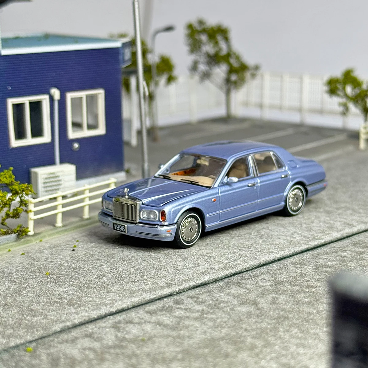 Фото GFCC 1:64 Rolls Royce Silver Seraph, легкосплавный автомобиль, литье под давлением и игрушечный транспорт, модель автомобиля, миниатюрная масштабная модель автомобиля для детей №4