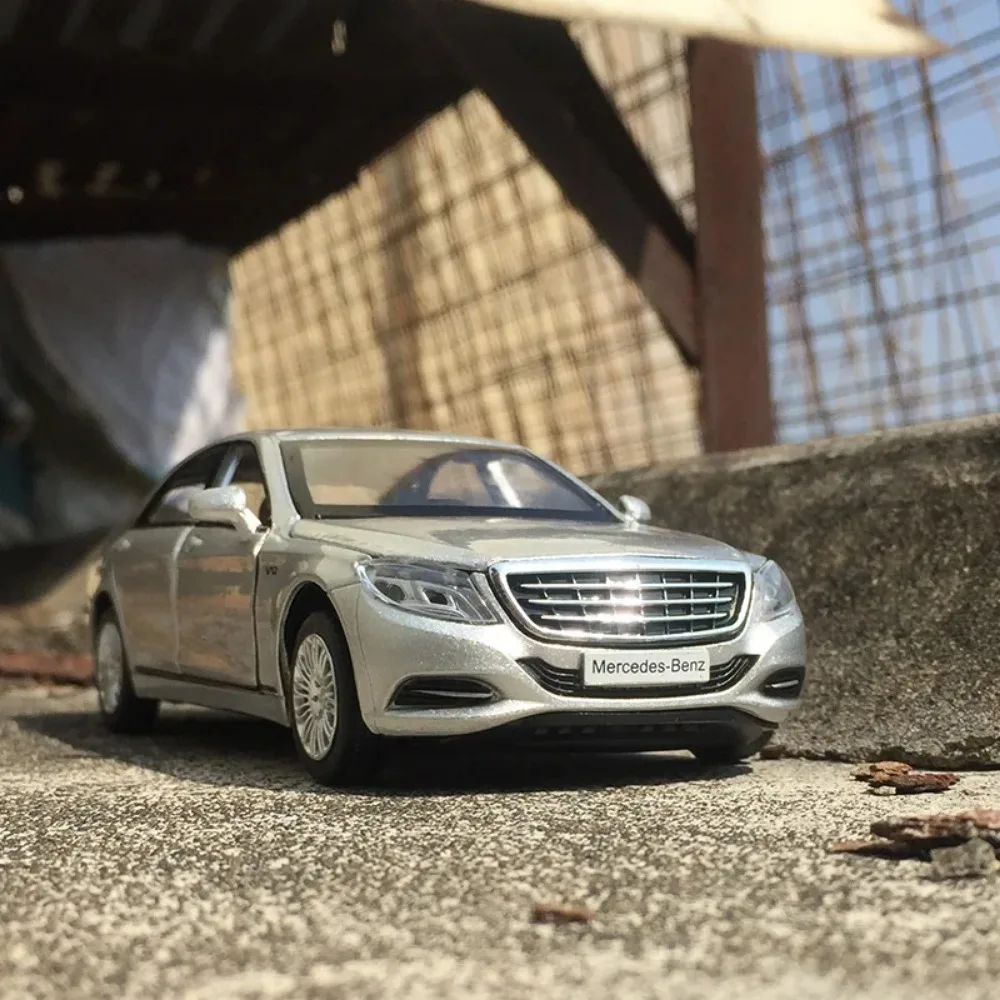 Масштаб 1:32, Mercedes-Benz Maybach S600, четырехдверная роскошная модель автомобиля, звук и свет, металлические украшения, коллекция игрушек для мальчиков (art.: 3920cd235f7e5) - 3920cd235f7e5