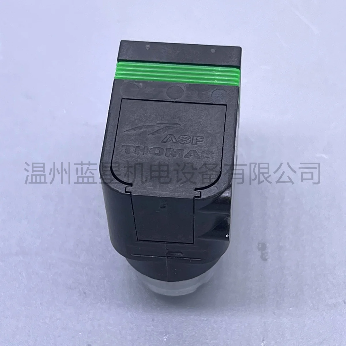 Миниатюрный безмасляный вакуумный насос Tho ma ANR: 30131000 SNR: 65080040 30030801