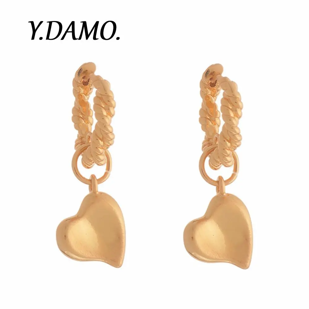 Damo Нежные серьги в форме сердца Матовые круглые серьги для женщин Ювелирные изделия без тускнения Водонепроницаемый дизайн Роскошные ювелирные изделия Девушка
