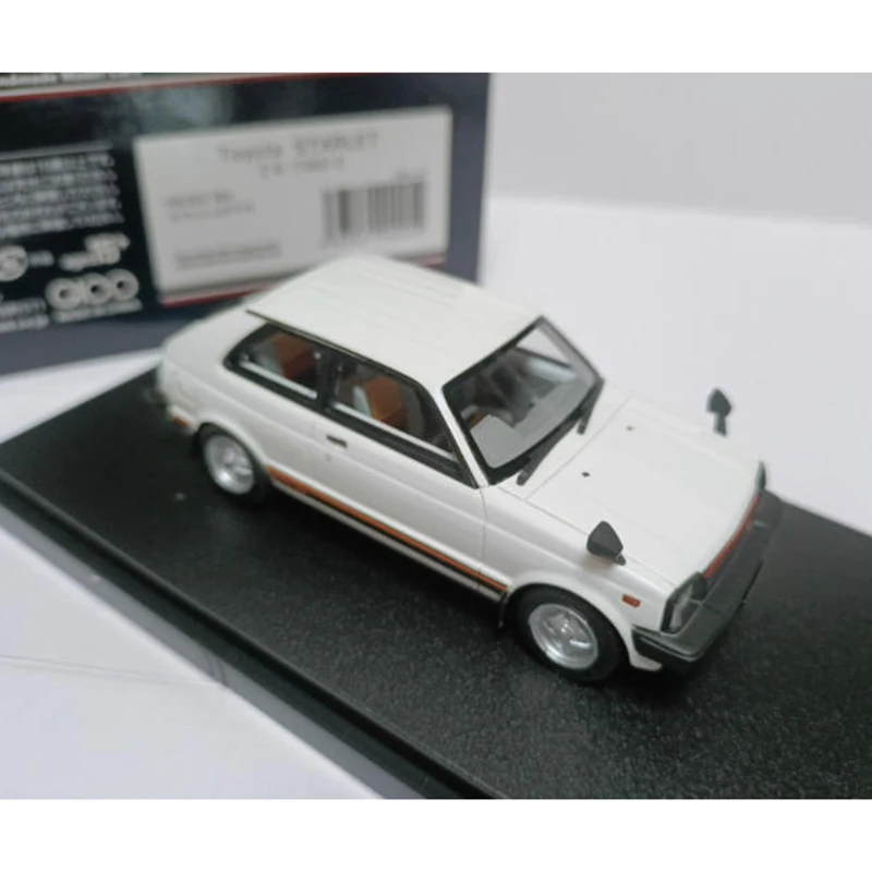 Фото Приветственная история, масштаб 1/43, Starlet Si 1982, модель автомобиля из сплава, коллекция, дисплей, игрушки, подарки, сувениры №3