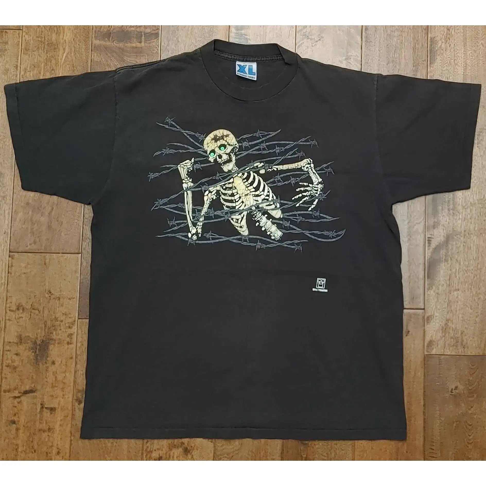 Vtg 1990s Королевская Футболка для стадиона, Корт, Скелет из колючей проволоки, принт на Хэллоуин, Сделано в США, рубашка размера XL