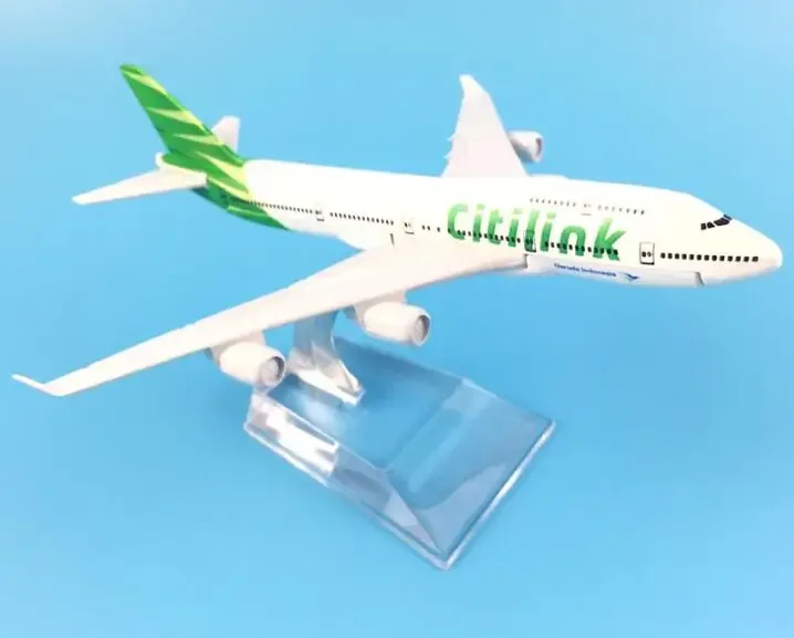 Air Indonesia Citilink Airways B747 400 Boeing 747 400 Airlines 16 см модель самолета из металлического сплава модель самолета с подставкой (art.: 3920cd6246a3c) - 3920cd6246a3c