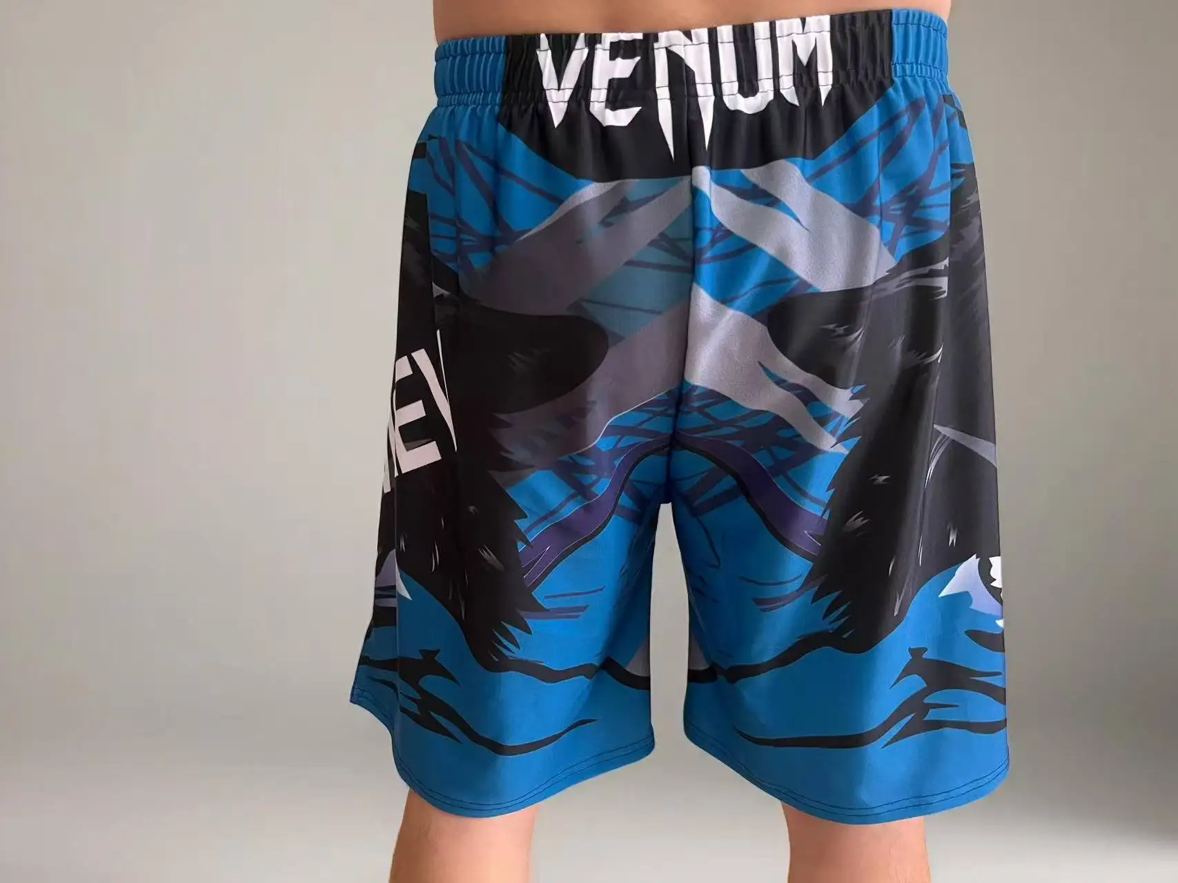 Фото Мужские боевые шорты VENUM Venom UFC Joint Edition, дышащие эластичные дышащие шорты для ног №2