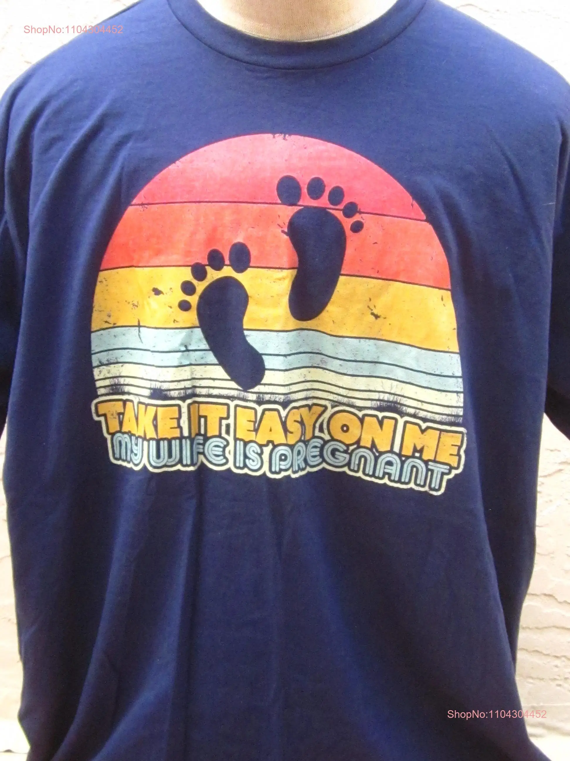 Винтажная темно-синяя футболка Take It Easy On Me My Wife Is Pregnant Rainbow Surf Design с подвесным десятью детских ножек, размер 3X