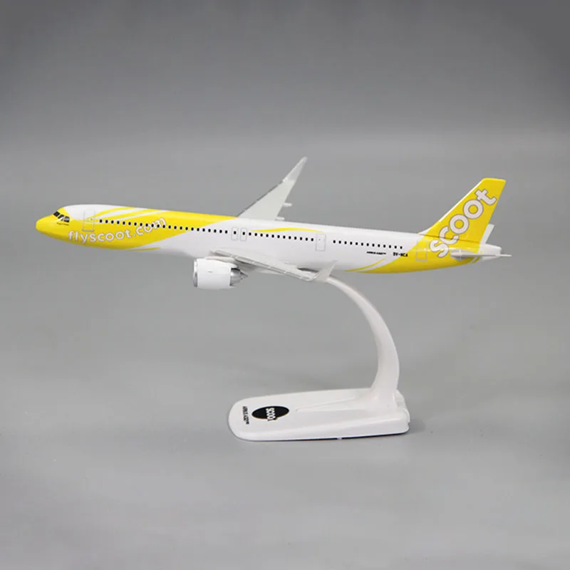 Фото Новый масштаб 1:200 A321NEO SCOOT Airlines ABS пластик модель самолета игрушечный самолет коллекция украшения дисплей подарки вентилятор №4