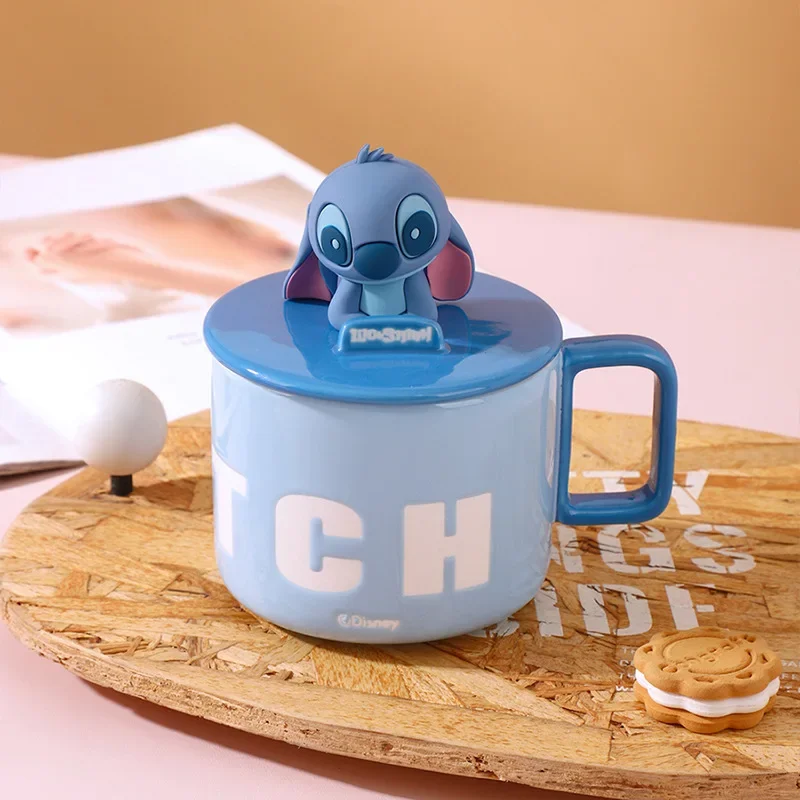 Фото Чашка для воды Disney Stitch, мультяшный милый ангел, трехмерная кукла, керамическая чашка для воды с крышкой, стежка, 450 мл, подарочная коробка, детский подарок №4