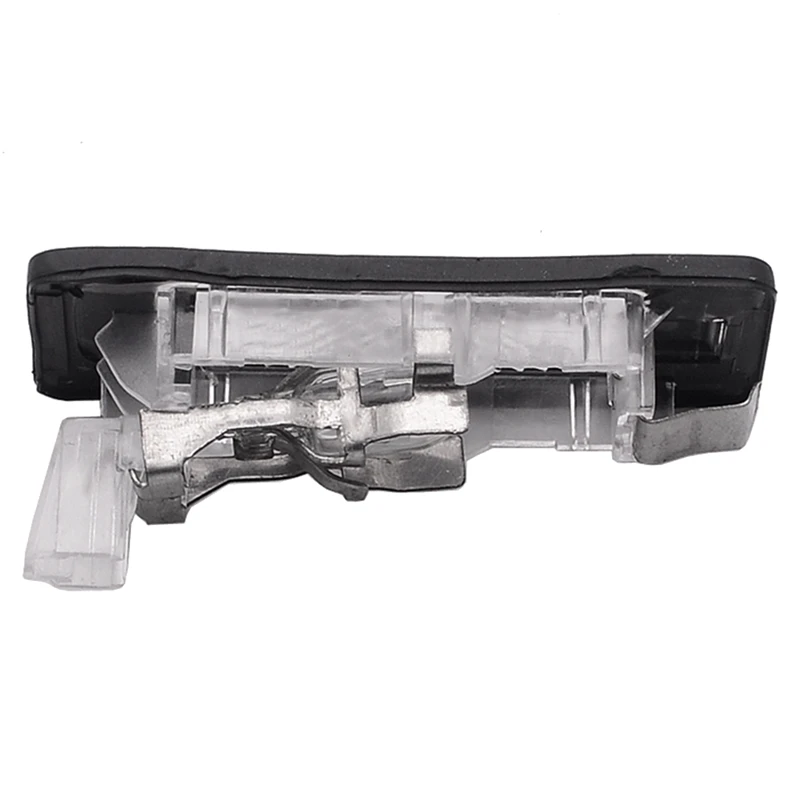 Фото Галогенное освещение номерного знака для Passat B6 B7 Jetta MK6 Tiguan Touran Sharan Golf PLUS Seat Alhambra 5N0943021 №3
