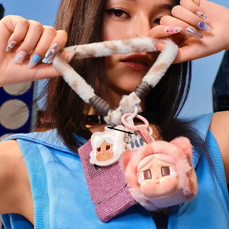 POP MART CRYBABY Wild, но Cutie Series-Phone Charm, глухая коробка, загадочная коробка, кавайные украшения, фигурки, домашний декор, настольная модель