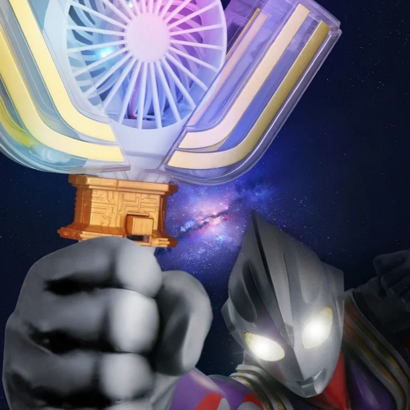 Фото BANDAI Ultraman Tiga Новый мини Usb светящийся заряд ручной косплей небольшой беззвучный вентилятор подвеска летние портативные рабочие поделки подарки №3