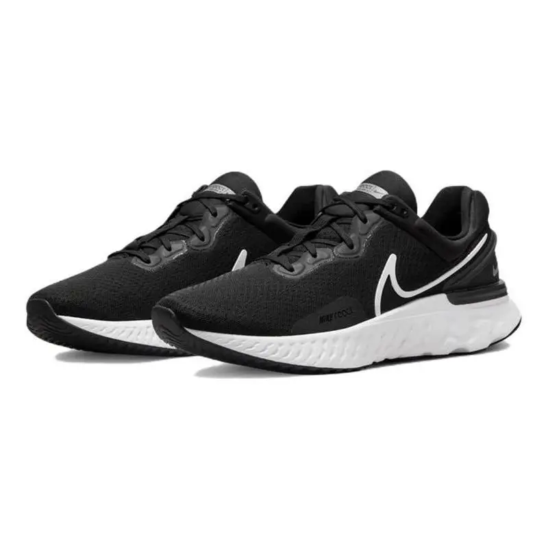 Фото Кроссовки Nike React Miler 3, черные, белые №3