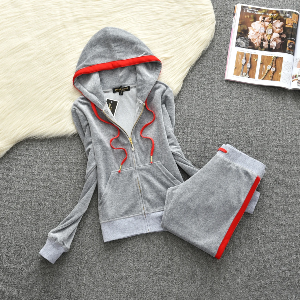 Фото Бренд Juicy Lovers, популярные полосатые женские спортивные костюмы, уличные бархатные осенние женские спортивные костюмы с капюшоном, спортивный костюм для бега №2