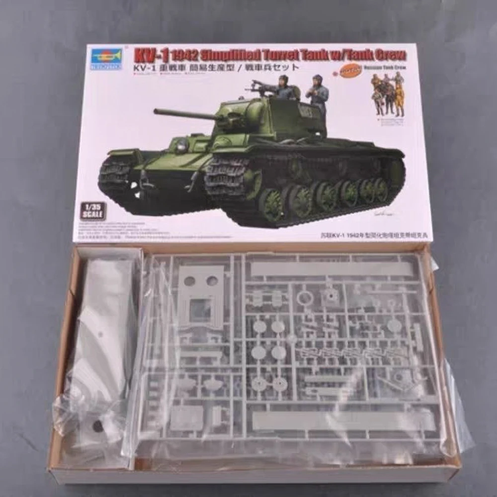 Trumpeter 09597 Масштаб 1:35 Советский КВ1 КВ-1 Упрощенный тюремный танк 1942 Набор для сборки пластиковой модели Военная игрушка для взрослых Конструкторы