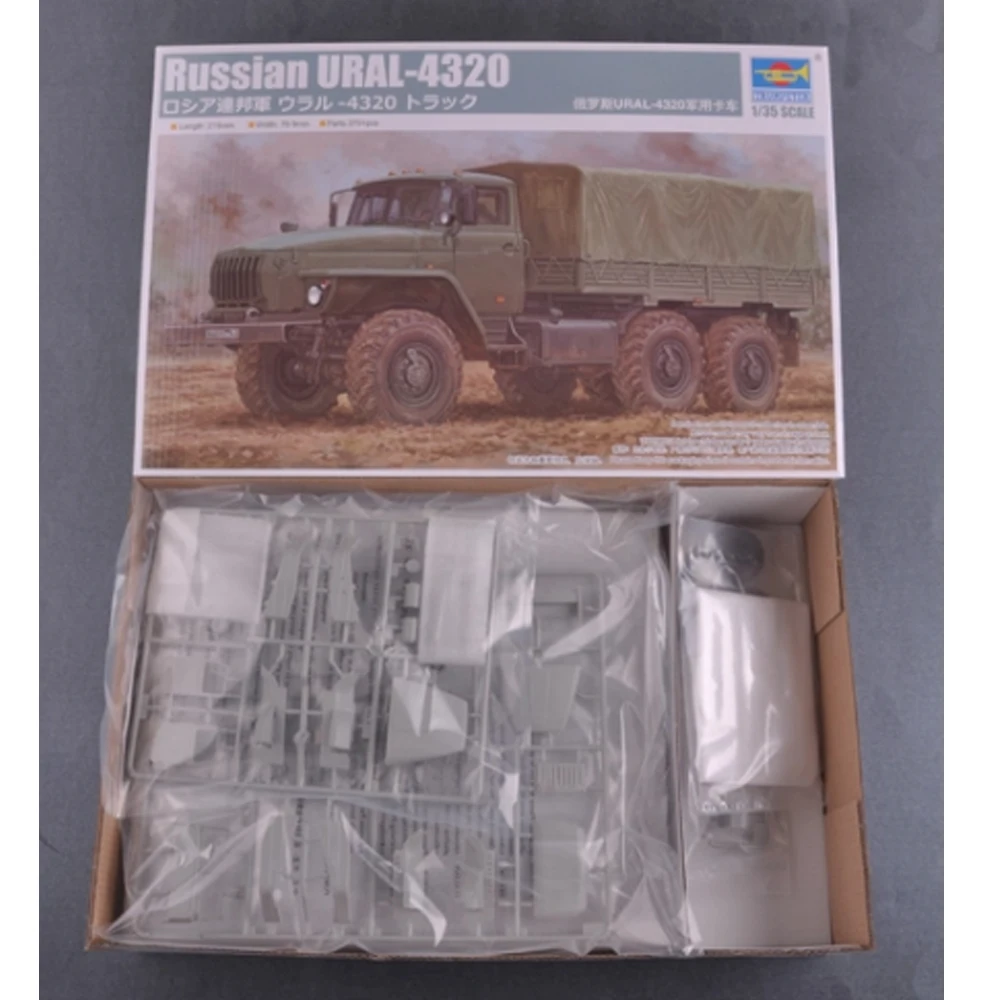 Trumpeter 01072 Масштаб 1:35 Русский URAL 4320 URAL-4320 Военный грузовик Пластиковая сборная модель Комплект Военная строительная игрушка