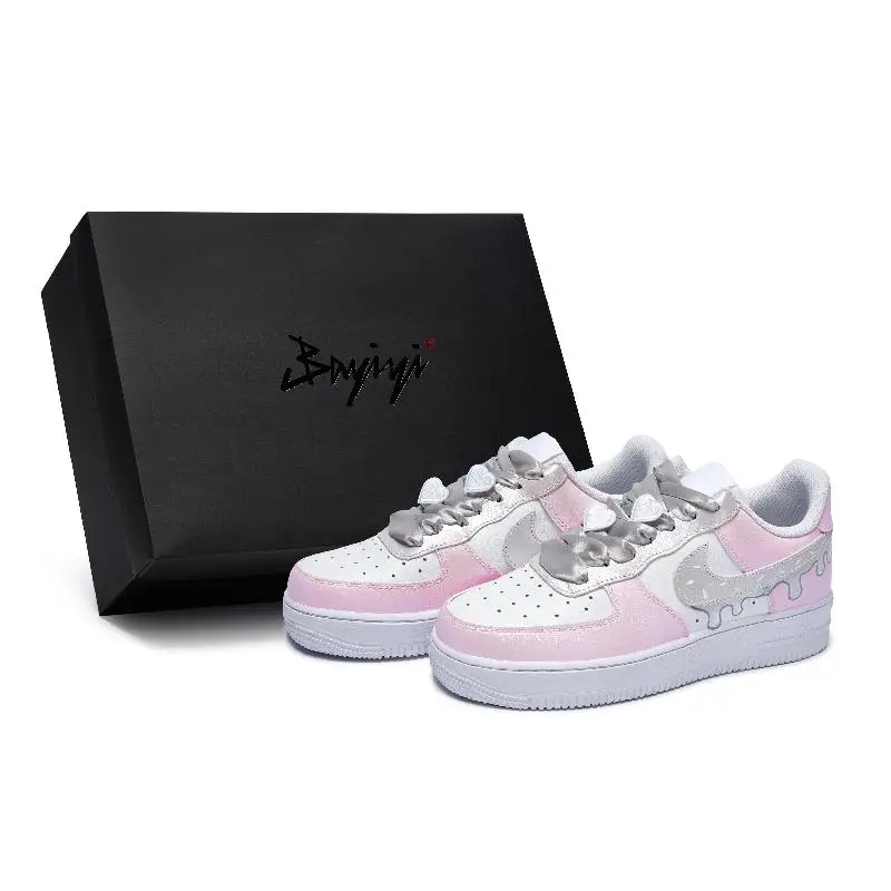 【Настроить】Nike Air Force 1 Обувь для скейтбординга Женские низкие кроссовки серебристого/белого/породового цвета DH2920-111