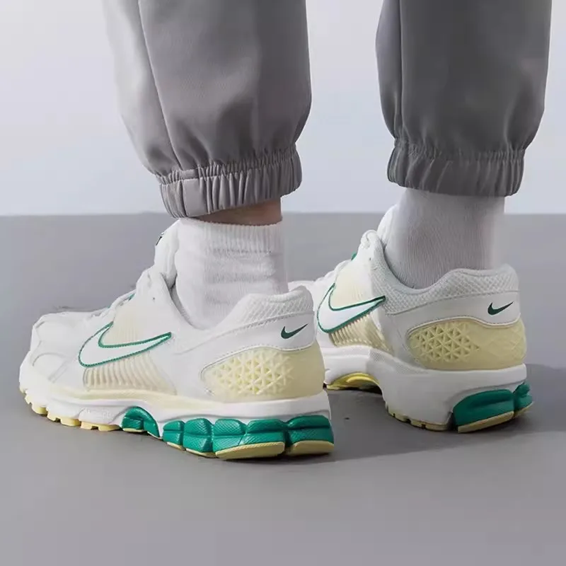 Фото Мужская обувь Nike, новые ZOOM VOMERO 5, легкие дышащие кроссовки с мягкой подкладкой для отдыха, спортивная обувь для фитнеса и тренировок №4